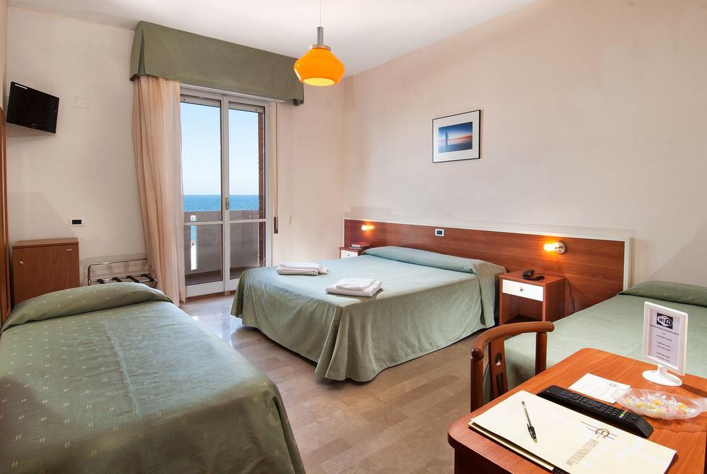 Hotel Continental Фано Номер фото